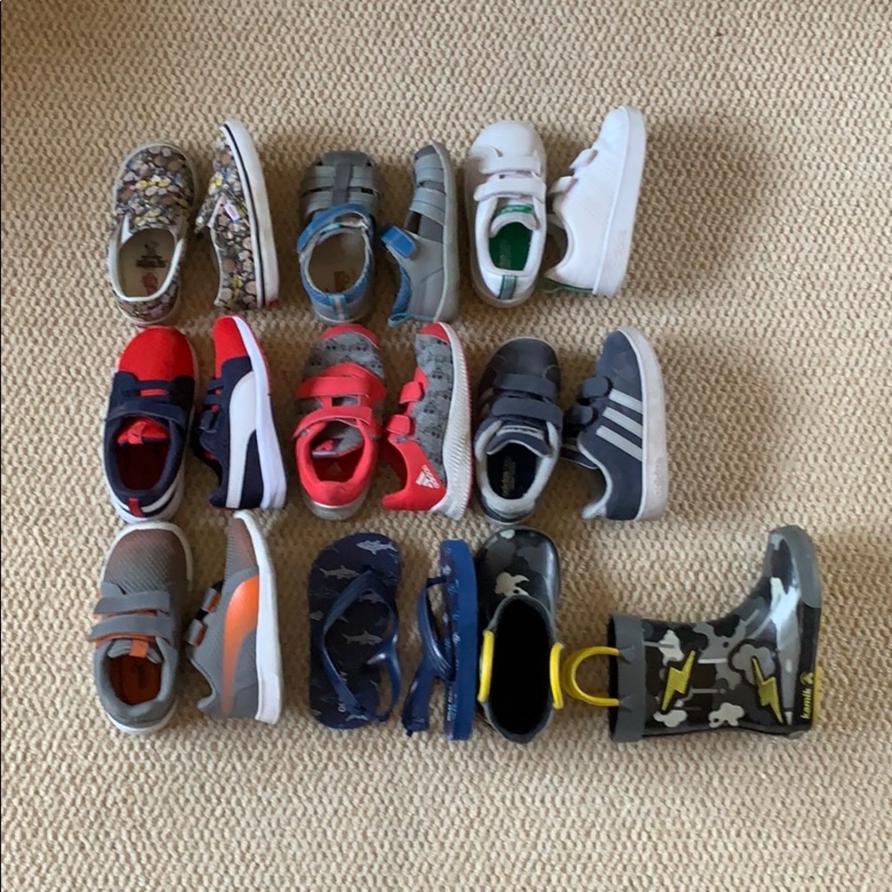 🎉SALE🎉9 Pairs of Size 7 Kids Shoes - Picture 3 of 3